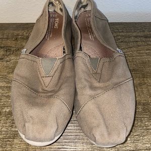 TOMS Slip Ons